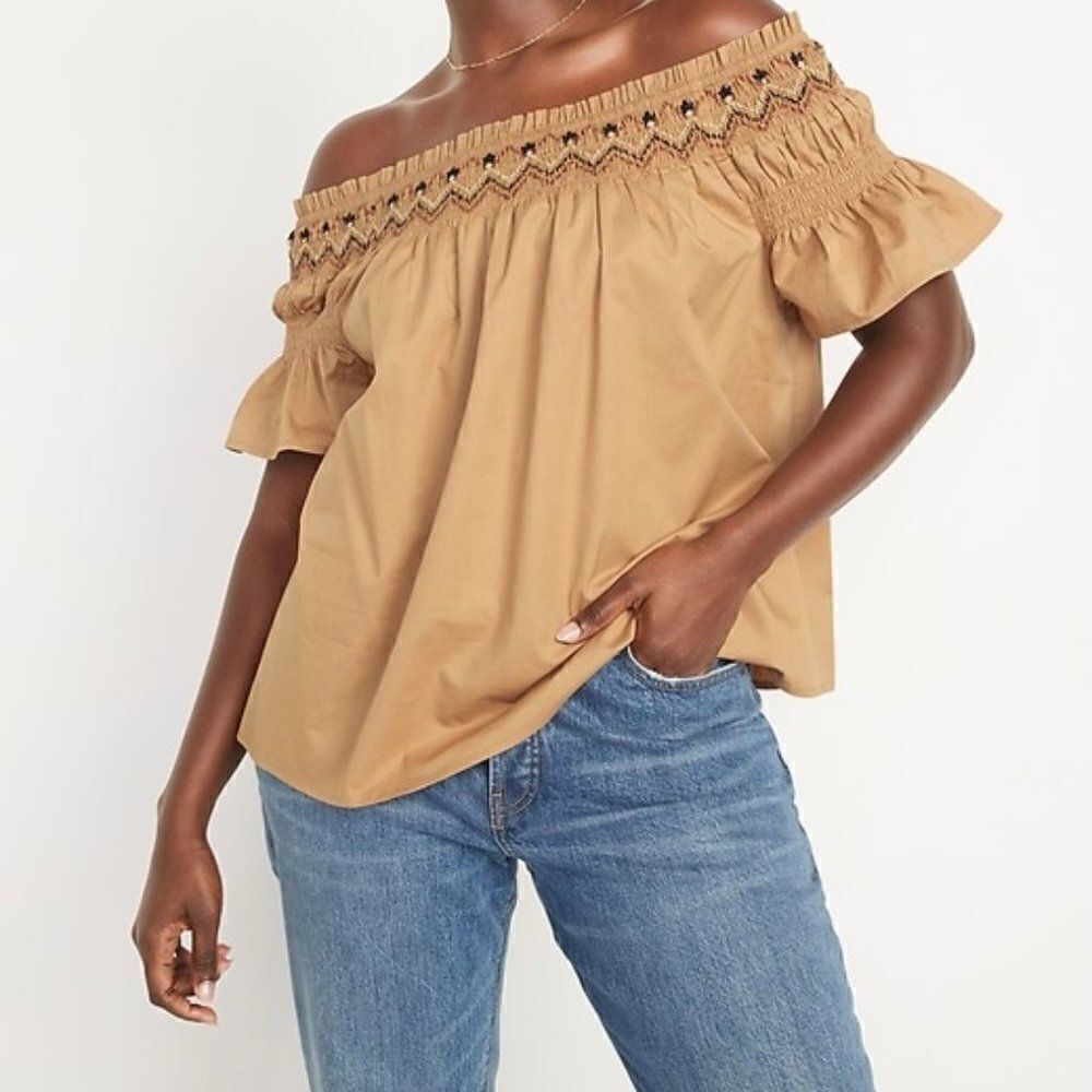 Old Navy Khaki/Black Off-The-Shoulder embroidered neck-line top, size M